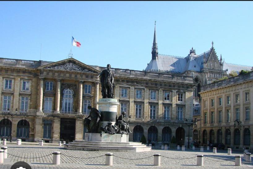 L'Ange Dore Reims Bagian luar foto