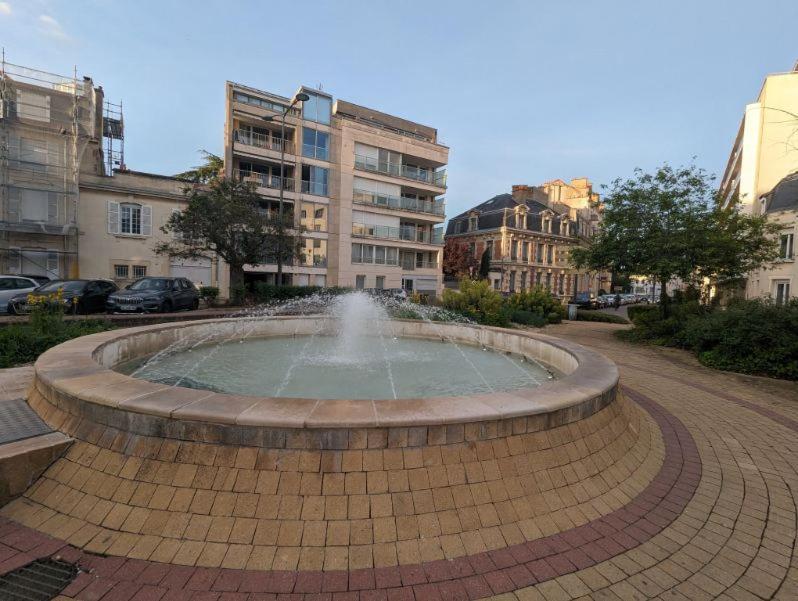 L'Ange Dore Reims Bagian luar foto